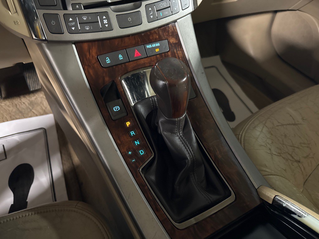 2011 Buick Lacrosse Image 13