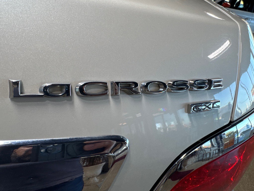 2011 Buick Lacrosse Image 19