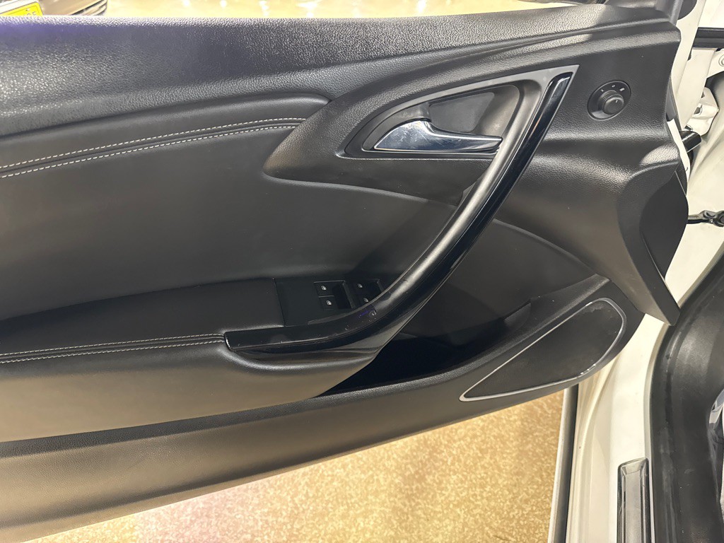 2016 Buick Cascada Image 16