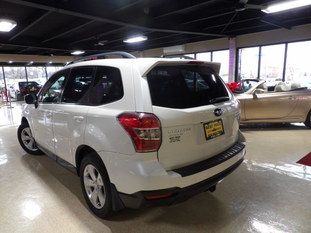 2014 Subaru Forester Image 2