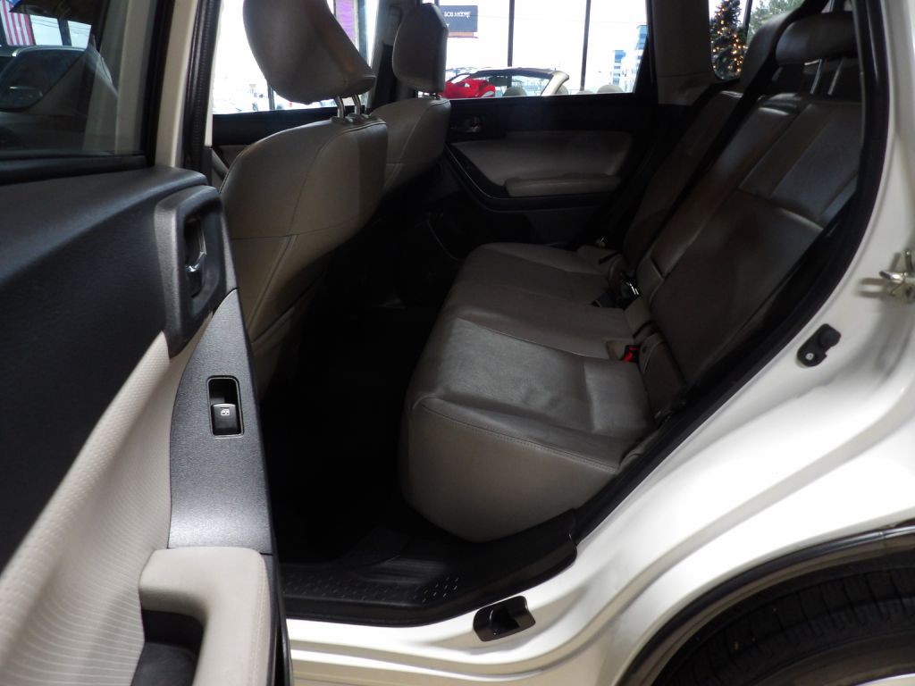 2014 Subaru Forester Image 6