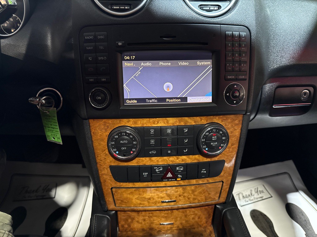 2009 Mercedes-Benz M-Class Image 12