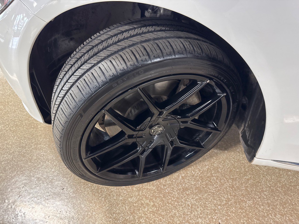 2015 Mercedes-Benz C-Class Image 18