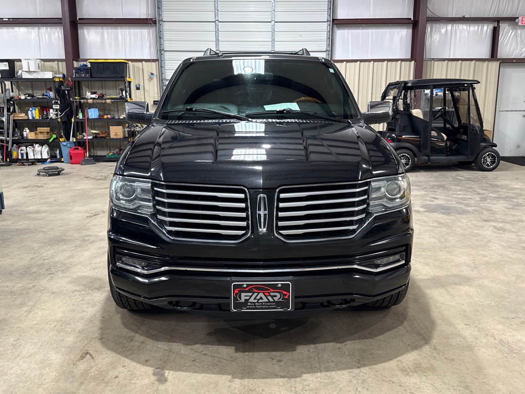 2015 Lincoln Navigator Image 2