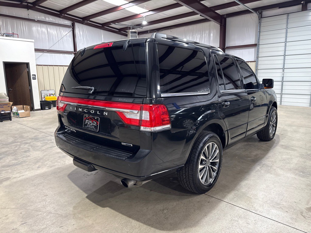 2015 Lincoln Navigator Image 4