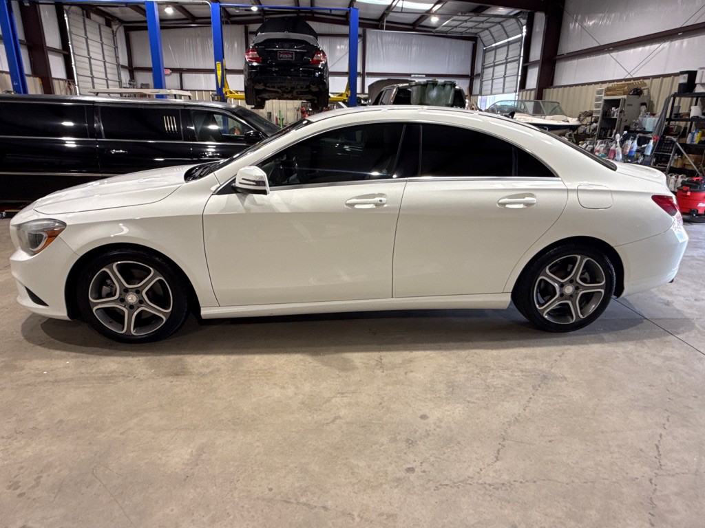 2014 Mercedes-Benz CLA-Class Image 3
