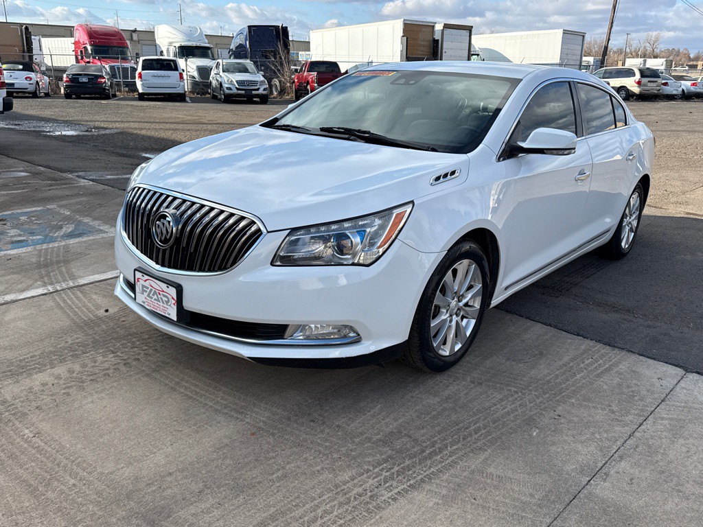 2015 Buick Lacrosse Image 2