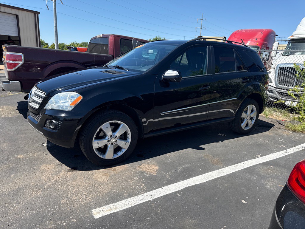 2009 Mercedes-Benz M-Class Image 3