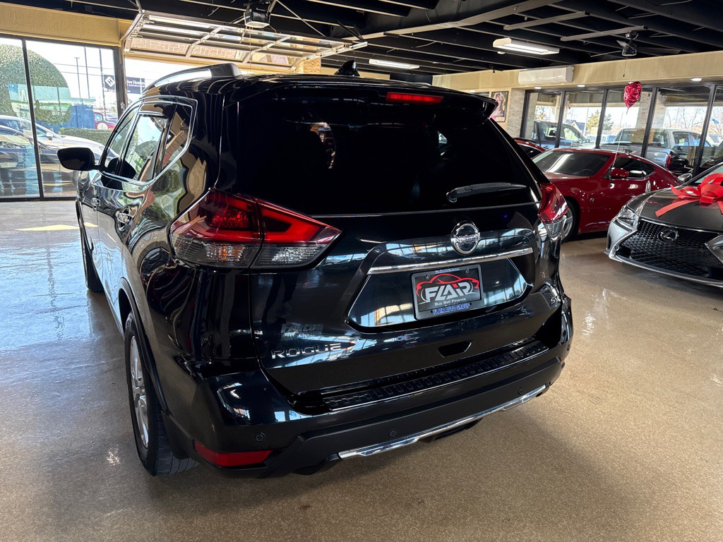 2019 Nissan Rogue Image 4