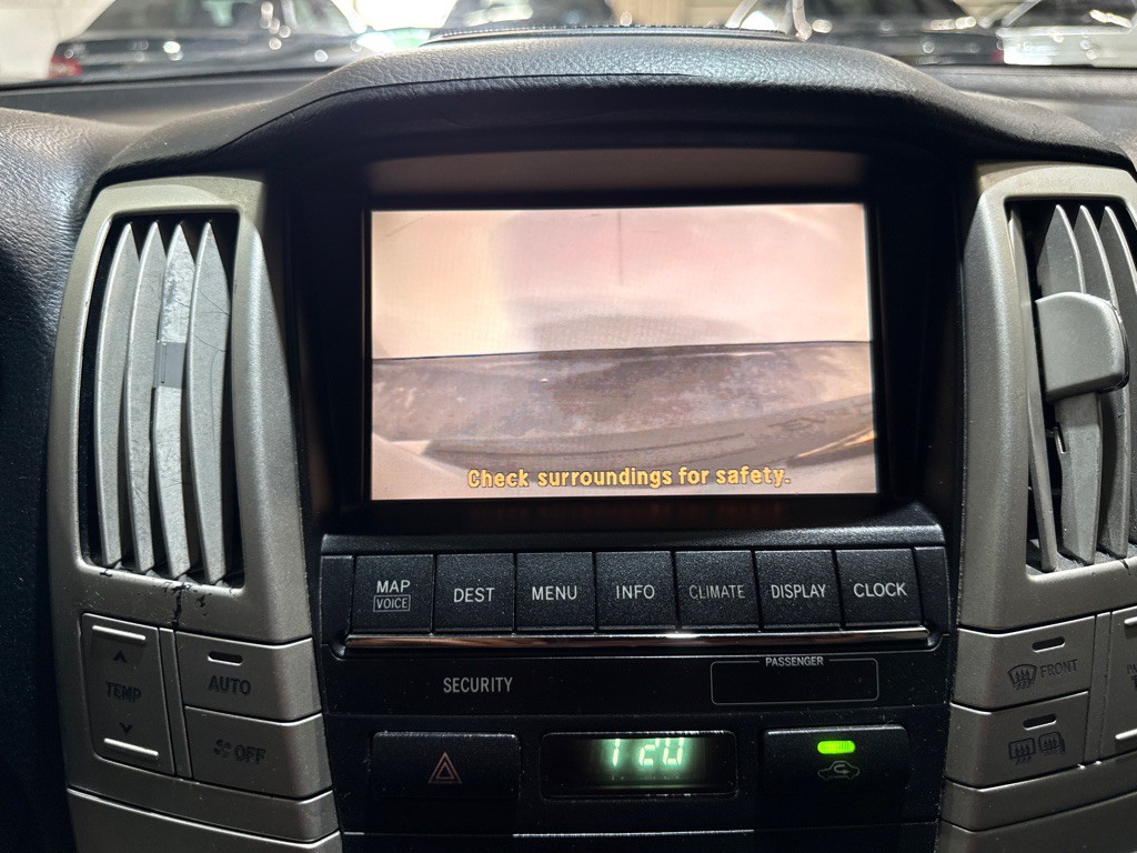 2006 Lexus RX Image 17