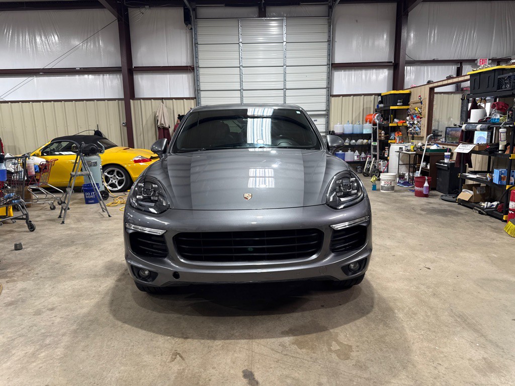 2018 Porsche Cayenne Image 1