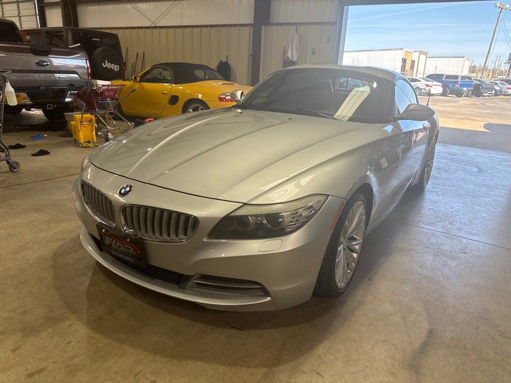2009 BMW Z4 Image 2