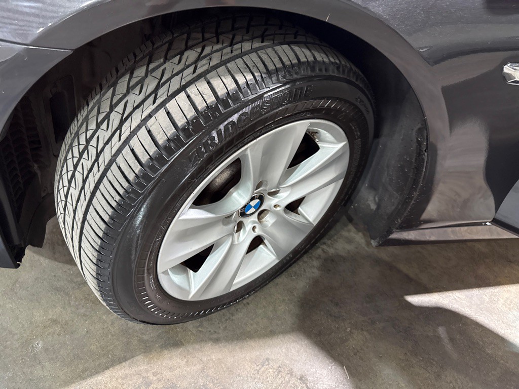 2011 BMW 5 Series Image 19