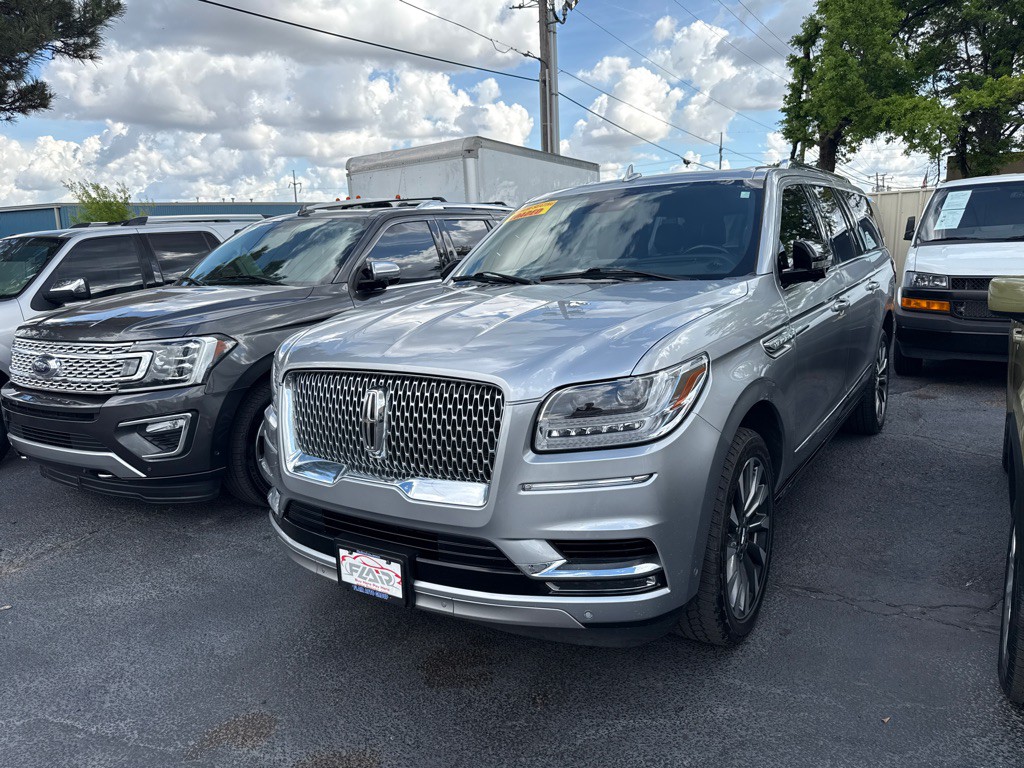 2021 Lincoln Navigator Image 3