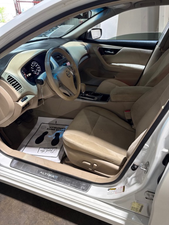 2013 Nissan Altima Image 3