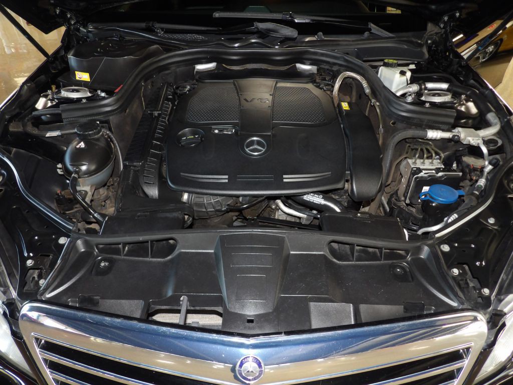 2013 Mercedes-Benz E-Class Image 9
