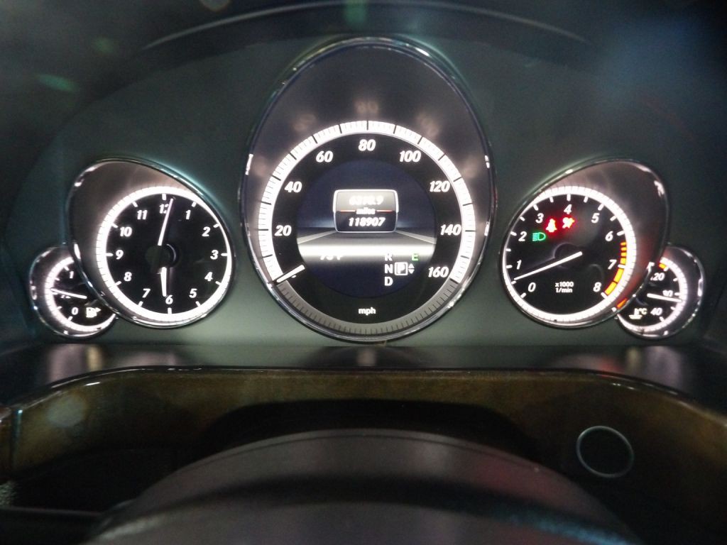 2013 Mercedes-Benz E-Class Image 14