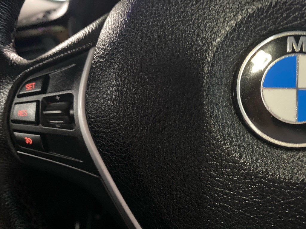 2013 BMW 3 Series Image 15