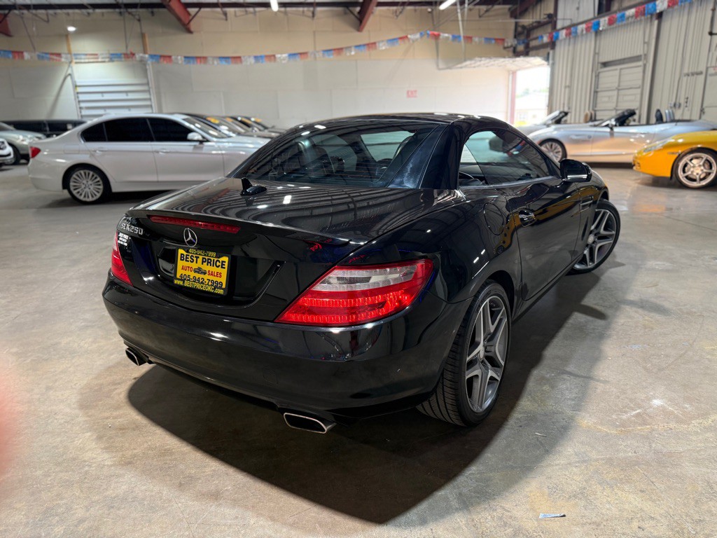 2013 Mercedes-Benz SLK-Class Image 12