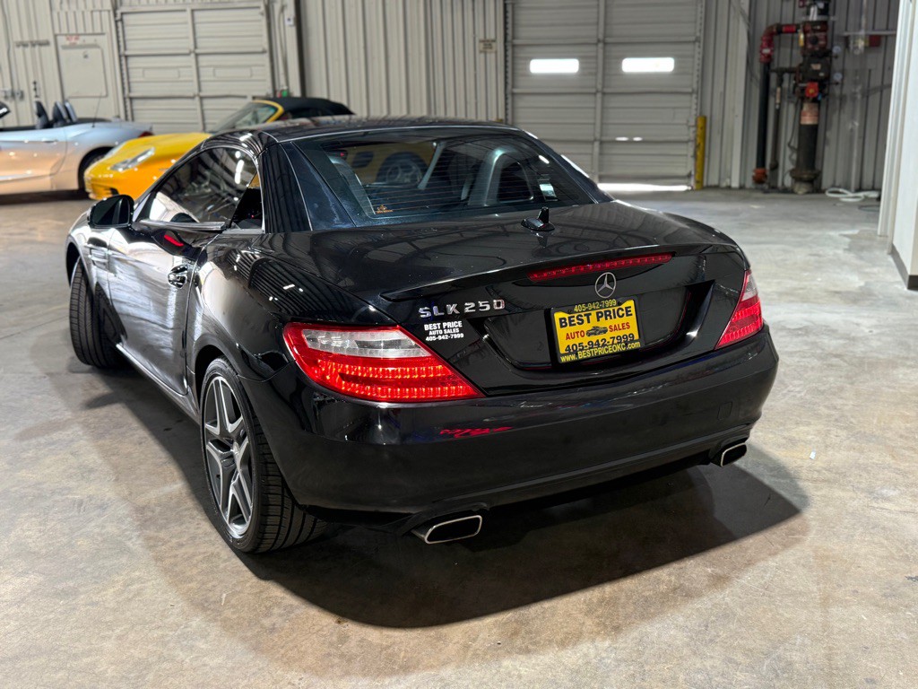 2013 Mercedes-Benz SLK-Class Image 13