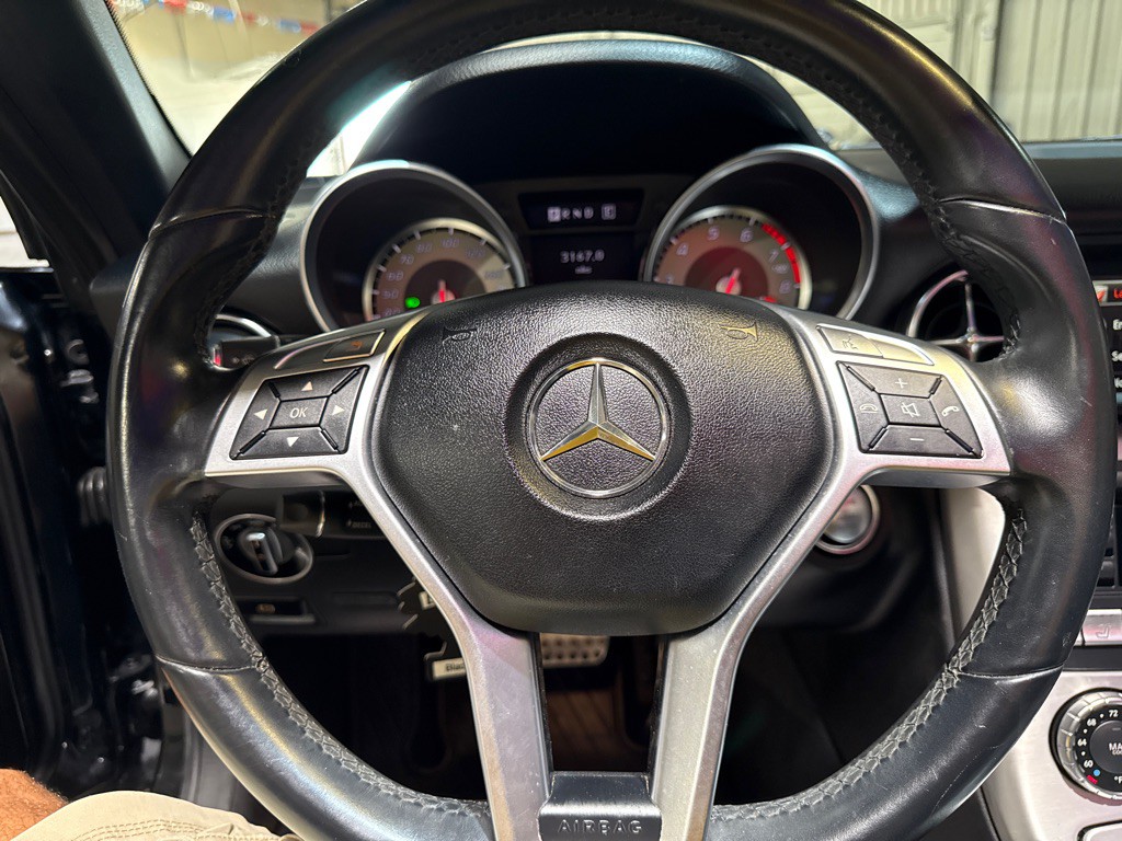 2013 Mercedes-Benz SLK-Class Image 17