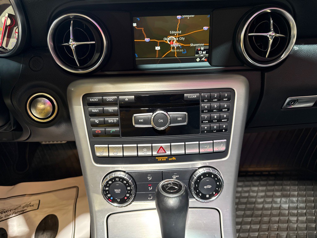 2013 Mercedes-Benz SLK-Class Image 18