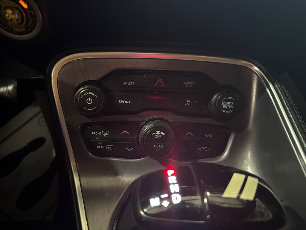2018 Dodge Challenger Image 16