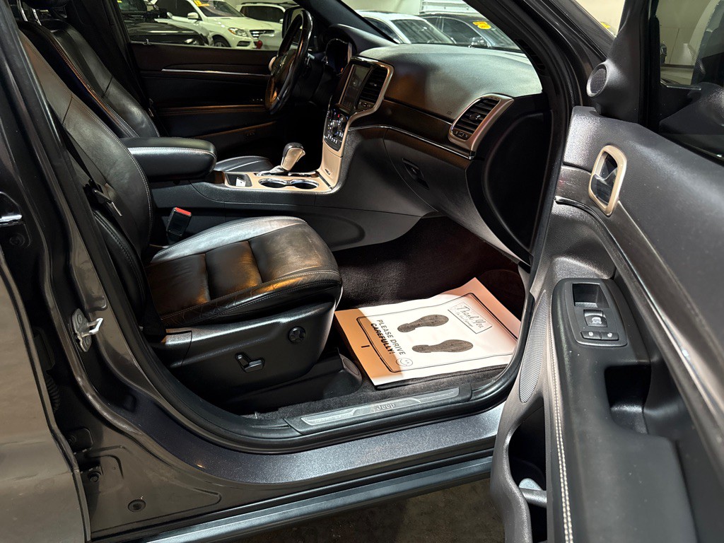 2016 Jeep Grand Cherokee Image 11
