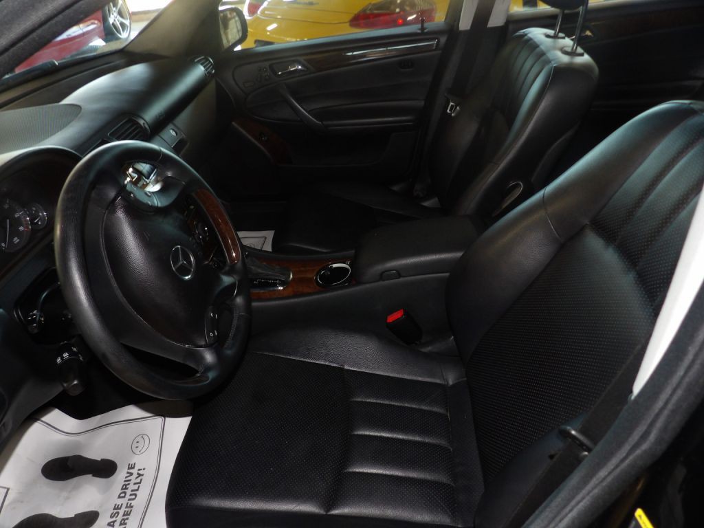 2006 Mercedes-Benz C-Class Image 9