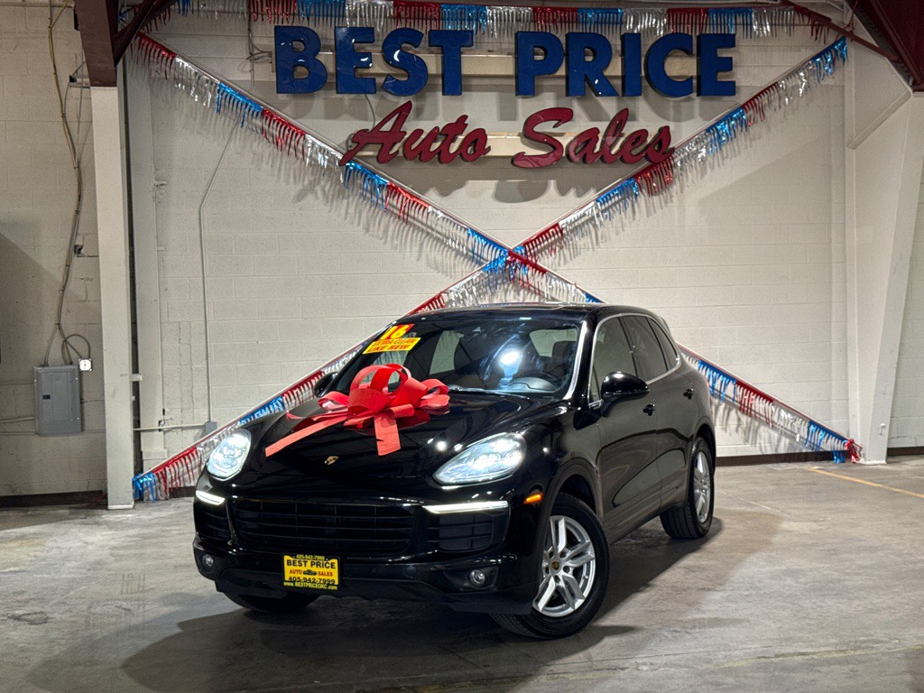 2016 Porsche Cayenne Image 2