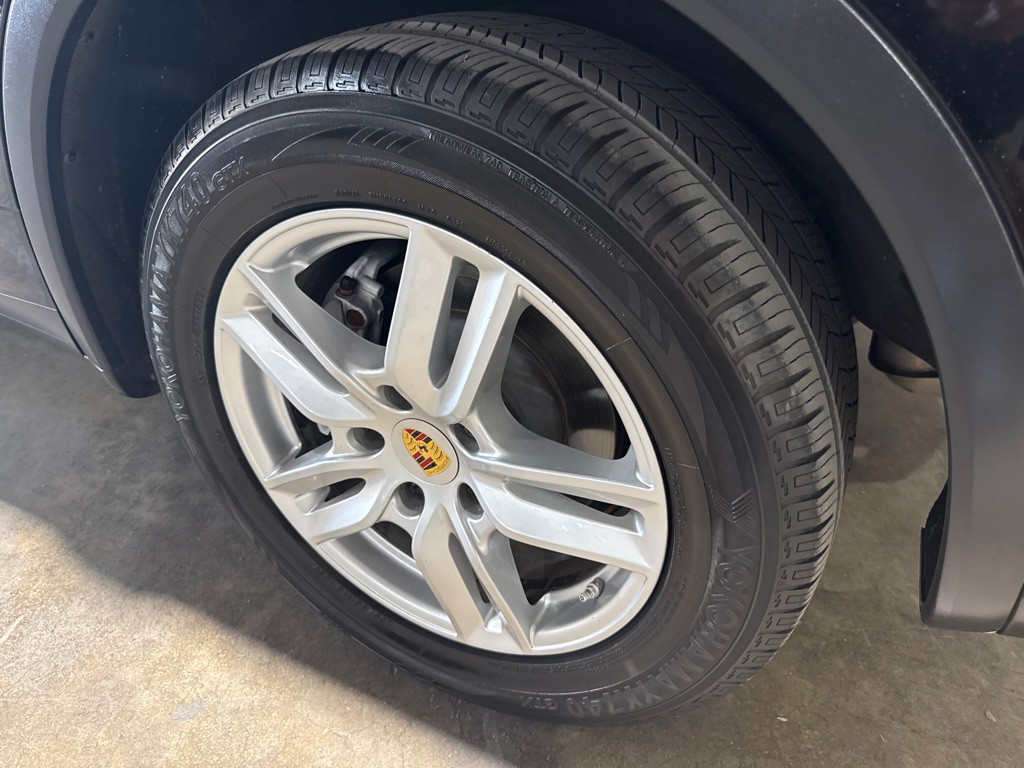 2016 Porsche Cayenne Image 14