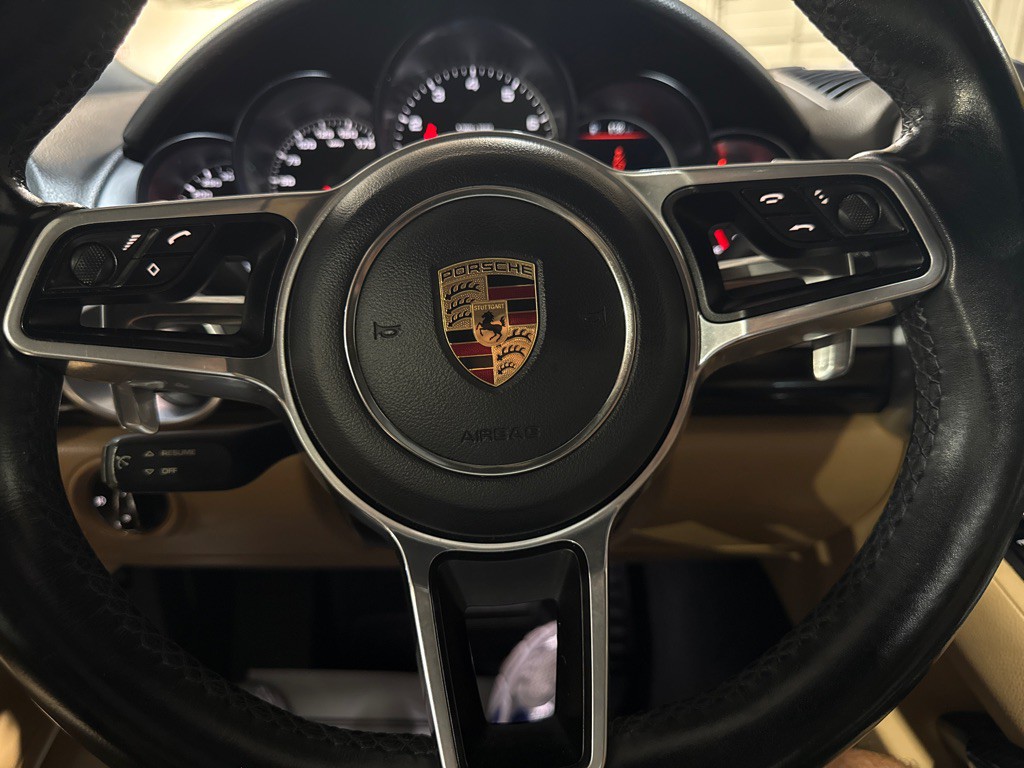 2016 Porsche Cayenne Image 17