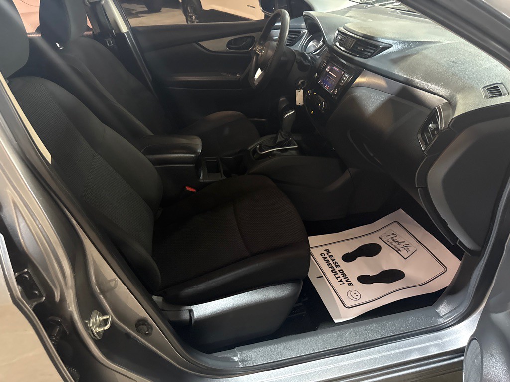 2020 Nissan Rogue Image 10