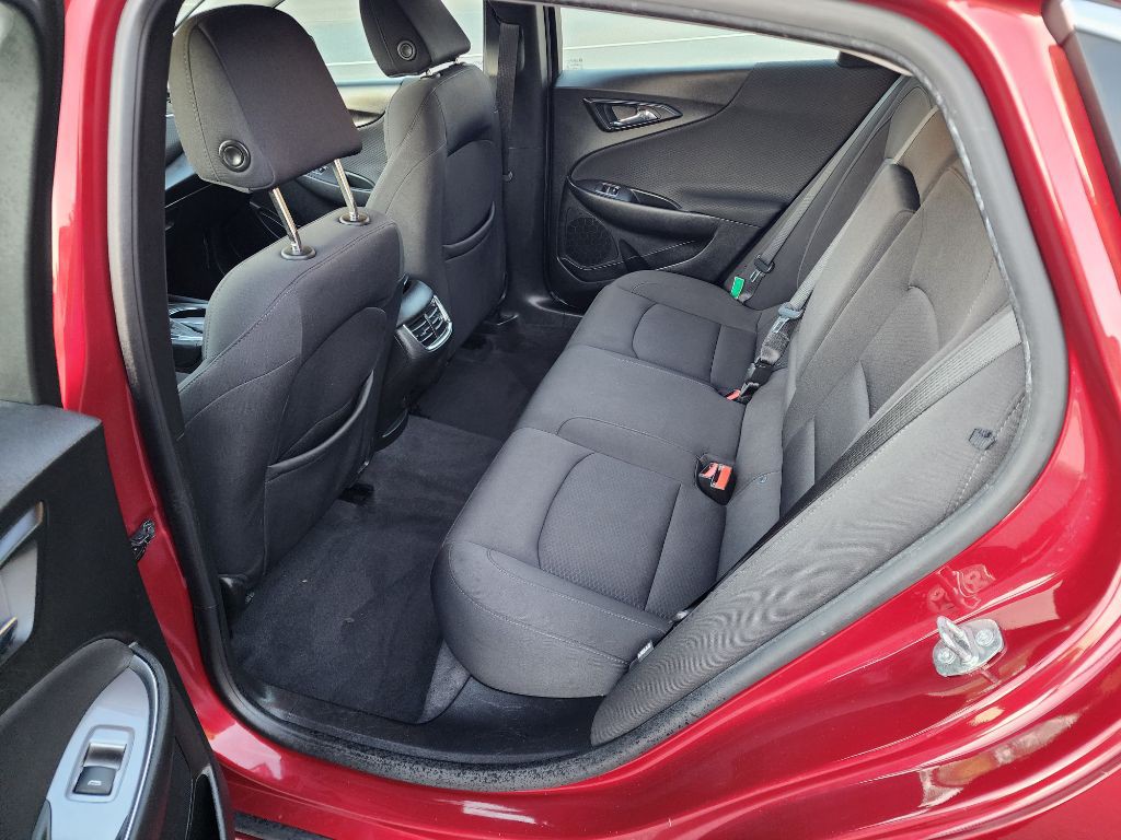 2018 Chevrolet Malibu Image 11