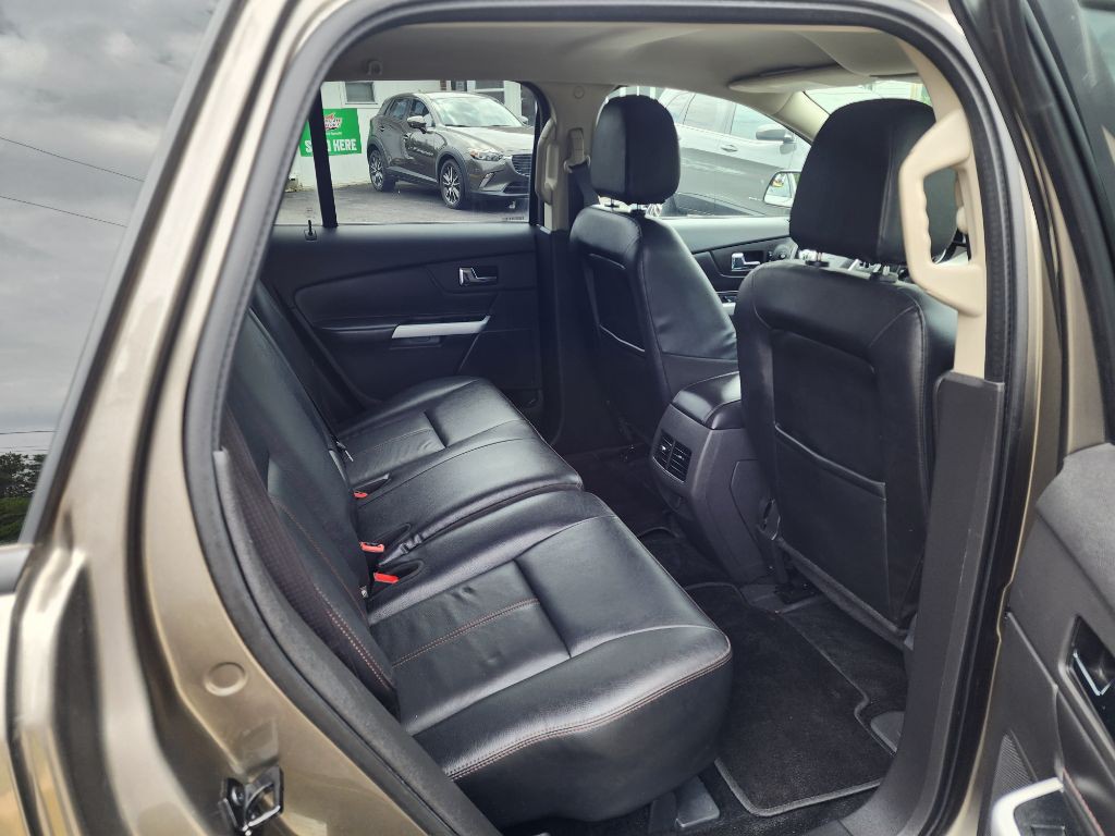 2014 Ford Edge Image 9