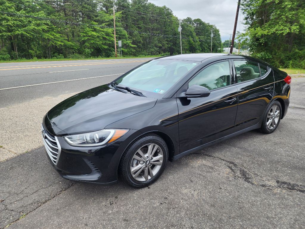 2017 Hyundai Elantra Image 3