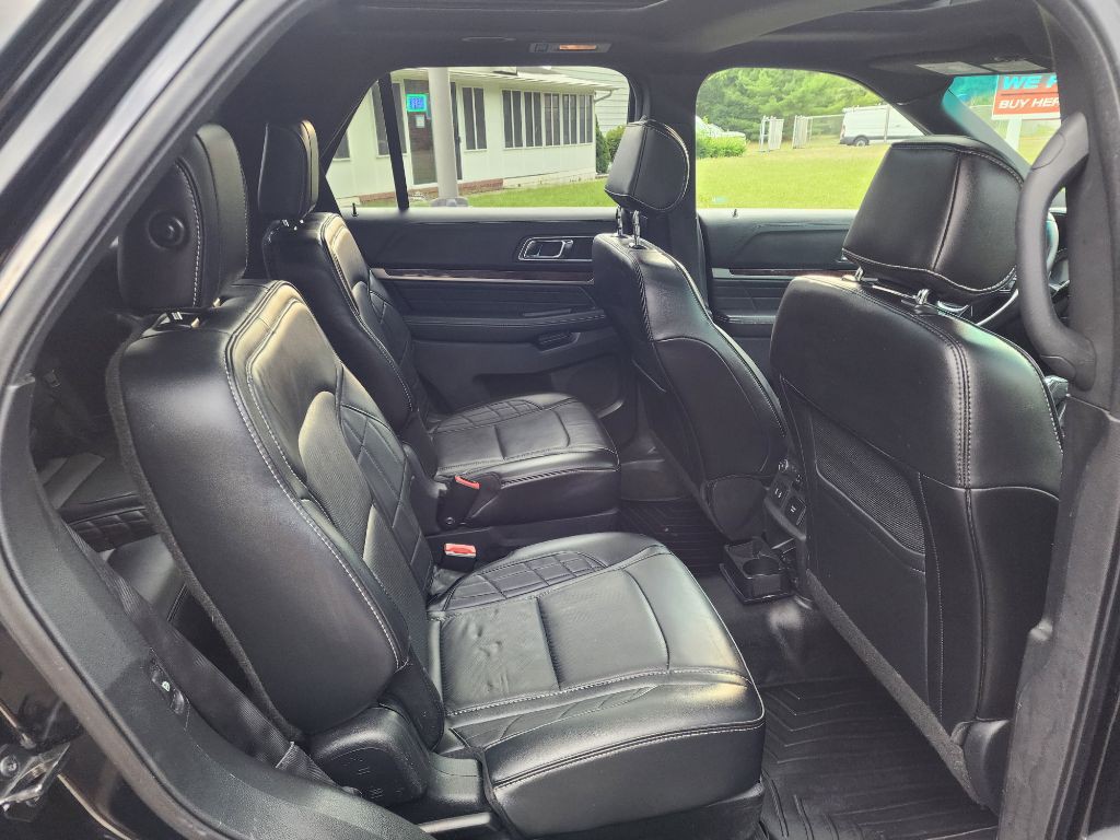 2016 Ford Explorer Image 9
