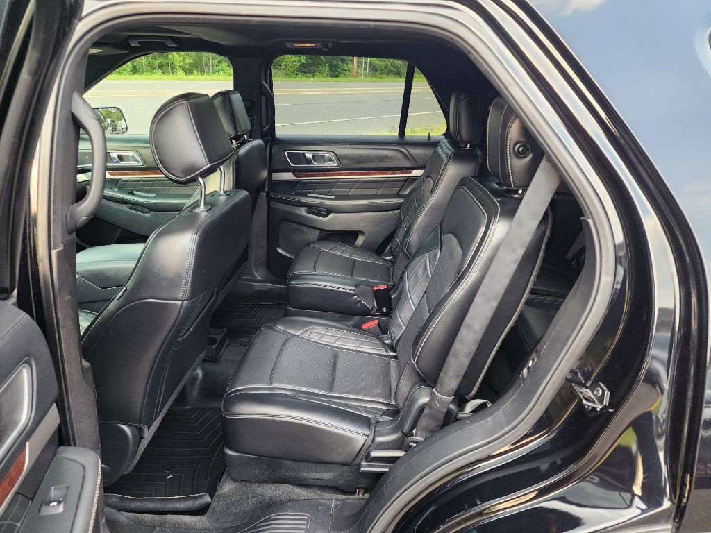 2016 Ford Explorer Image 12