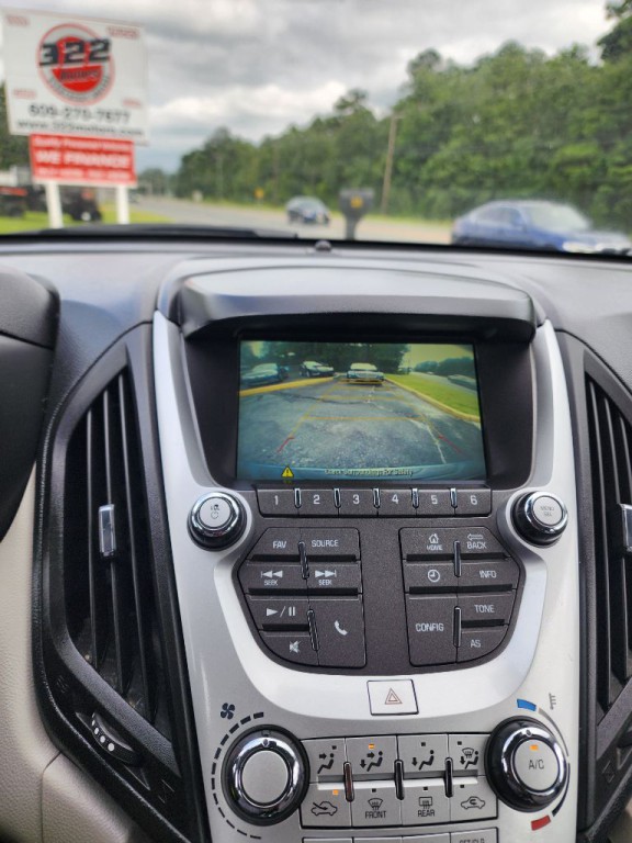 2017 Chevrolet Equinox Image 12