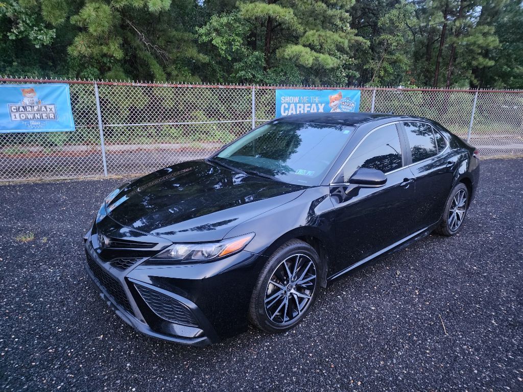 2021 Toyota Camry Image 1