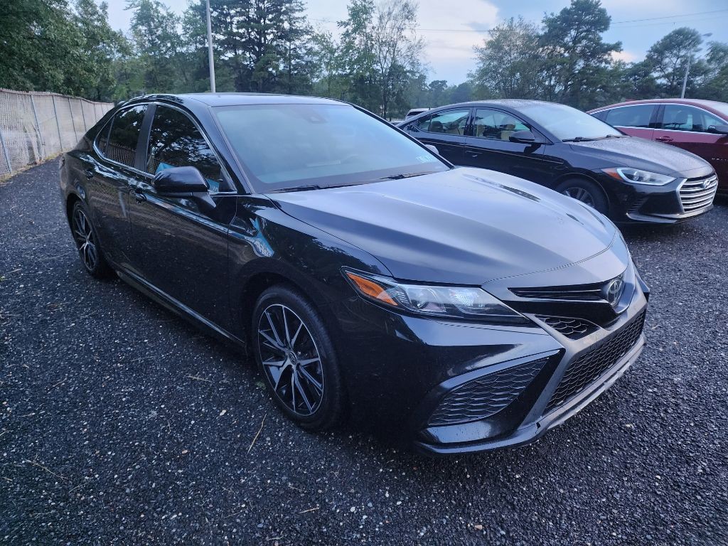 2021 Toyota Camry Image 3