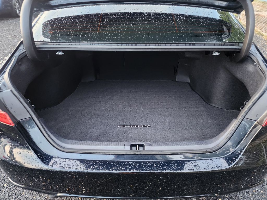 2021 Toyota Camry Image 12