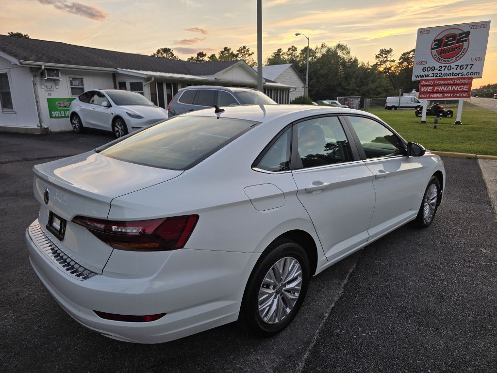 2019 Volkswagen Jetta Image 2