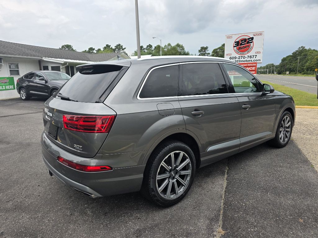 2018 Audi Q7 Image 2