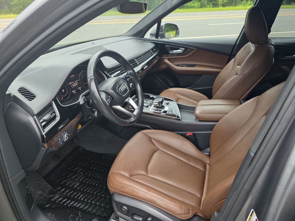 2018 Audi Q7 Image 10