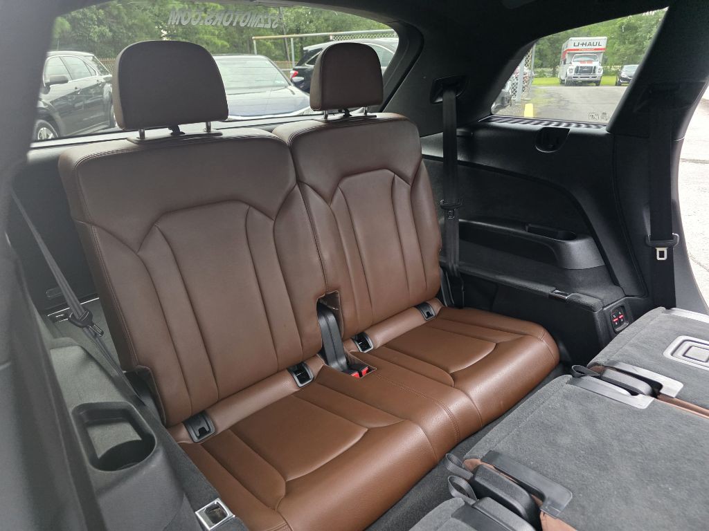 2018 Audi Q7 Image 12