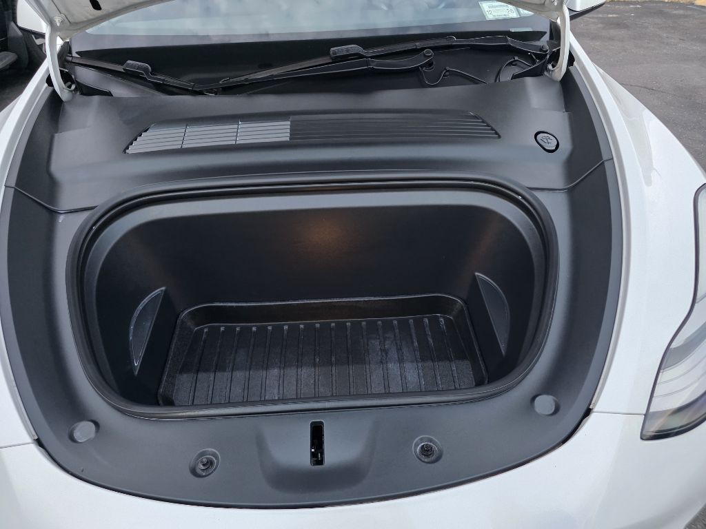2021 Tesla Model Y Image 14