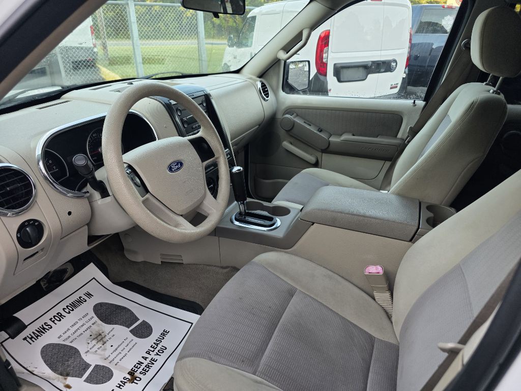 2007 Ford Explorer Image 8