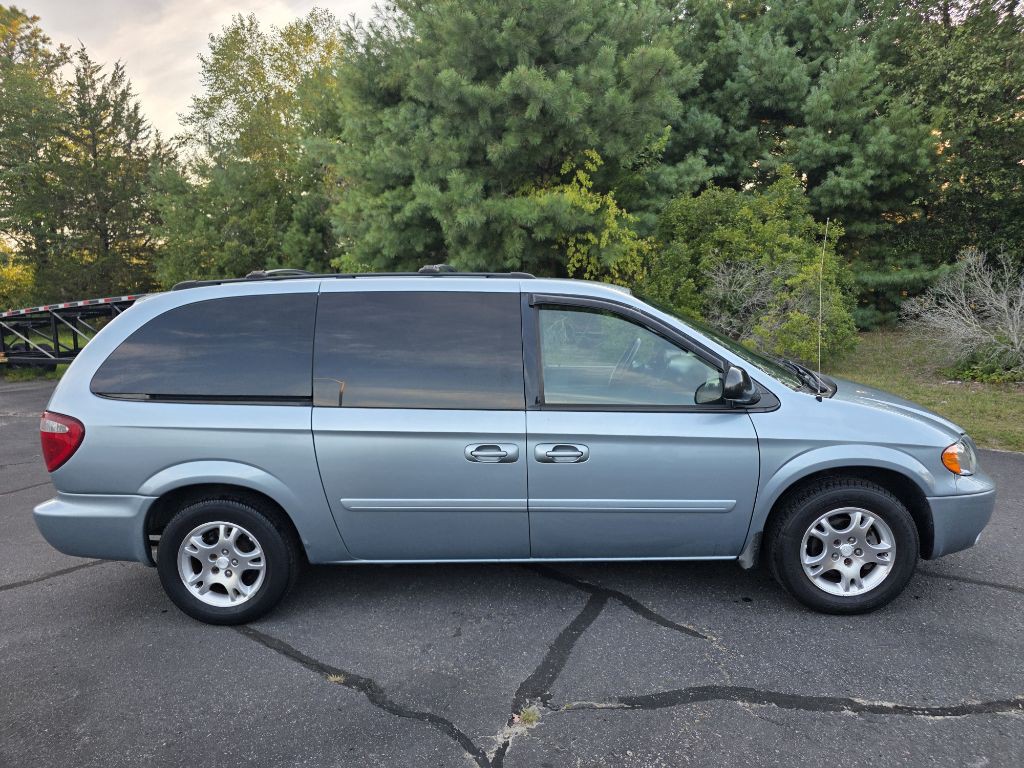 2004 Dodge Grand Caravan Image 5