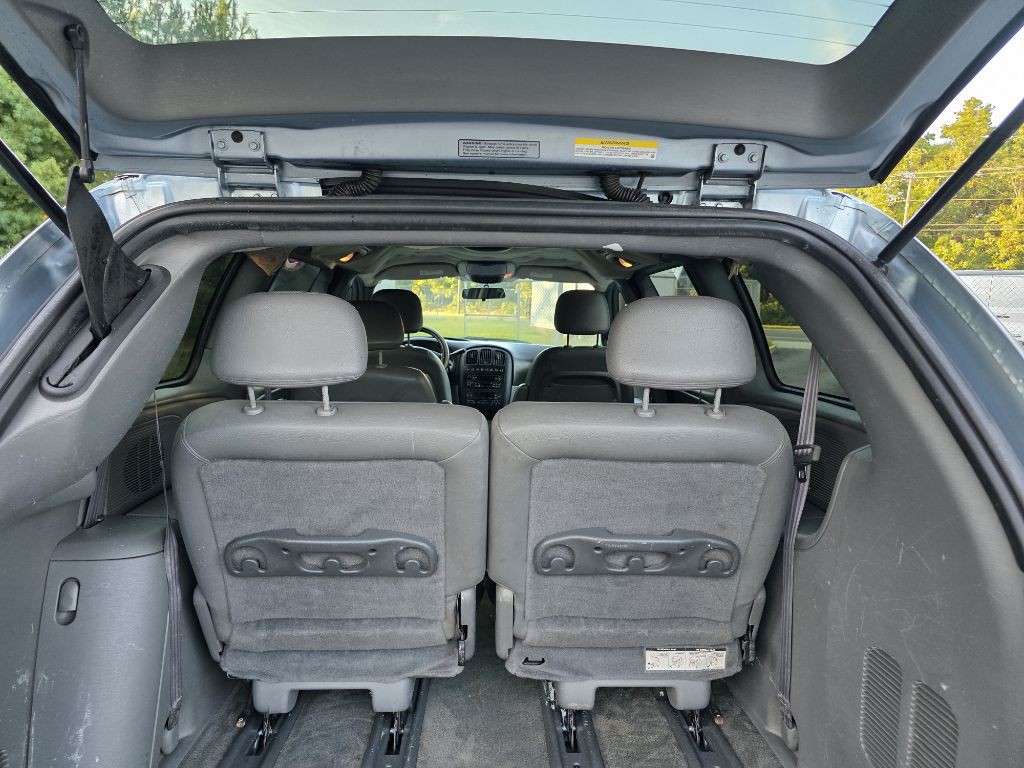 2004 Dodge Grand Caravan Image 13